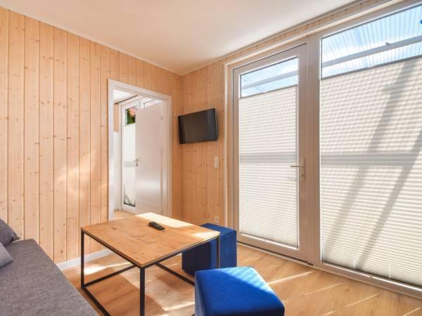 Lodge Reval Rewal